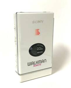 [美品][美音][整備品] SONY ウォークマン WM-109 (カセット) 電池ボックス付き (スーパーホワイト)