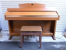 e10864　YAMAHA Clavinova　ヤマハ　電子ピアノ　クラビノーバ　CLP-230　専用高低椅子　動作確認済　お引き取り大歓迎！！_画像2