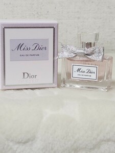 ★新品未使用 MissDior ミスディオール オードゥパルファン ミニ香水5ml★