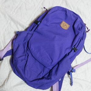 FJALLRAVEN バックパック 紫 フェールラーベンの画像1