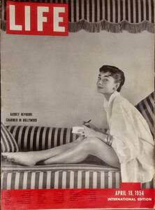 ビンテージ雑誌 LIFE ライフ オードリー・ヘプバーン 表紙 1954年4月19日号 全76ページ 抜け、切り取りございません。