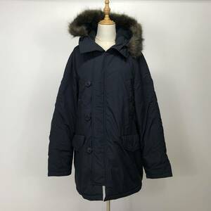 Y0290 美品 UNIQLO メンズ トップス ジャケット 長袖厚手胸ポケット フード 内ポケット XLサイズ ブラック 黒 シンプル あたたか 男前 冬 