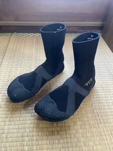 TOOLS ツールス3mmサーフブーツ TLS SURF BOOTS X-FIT 3mm/27cm 中古美品　1ラウンドのみ使用