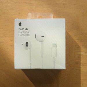 Apple EarPods Ear Pods 新品未使用品 Lightningコネクター MNTN2J/A