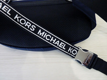 ■□ MICHAEL KORS ● 未使用 ● マイケルコース ウエストバッグ ボディバッグ ネイビー 37F0LKNY0C 送料無料 □■_画像6