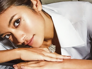 【送料込み・即決】ROLA（ローラ）｜切り抜き 6P｜VOGUE JAPAN 2023年 3月号 No.283 別冊付録｜BOUCHERON BORDERLESS ブシュロン