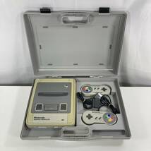 スーパーファミコン本体 コントローラー2個 収納ケース 現状品【動作未確認】_画像2