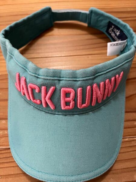 送料込み！ JACK BUNNY ロゴサンバイザー エメラルドグリーン× ピンク サンバイザー GOLF ゴルフウェア 帽子 ジャックバニー