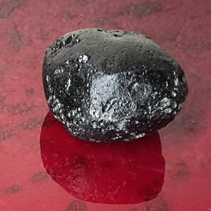 テクタイト隕石 天然ガラス 48gの画像1