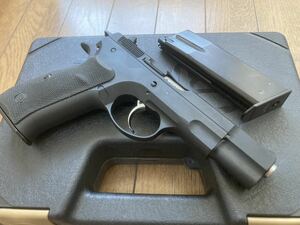 KJワークス Cz75 ガスブローバック 社外アウターバレル 予備マガジン ハードガンケース付き