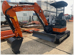 Mini油圧ショベル(Mini Excavator) 日立建機 ZX30U-5B 202004 2,199h 配管included　マルチincluded　Maintenance済　本体