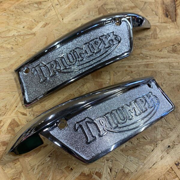 トライアンフ エンブレム タンクバッジ ビンテージ トライアンフ ユニット Triumph カスタム タンク T120 T140 (82_9700_1)