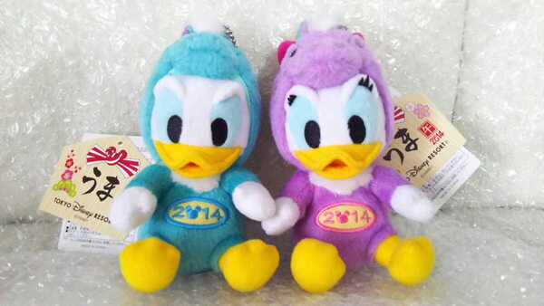 新品 未使用 タグ付き ディズニー TDL 30周年 お正月 2014年 干支 午年 ウマ 馬 うま 着ぐるみ ぬいぐるみバッジ ドナルド＆デイジー