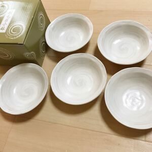 食器　小鉢　未使用品　新品　5客セット　鉢　刷毛目小鉢　a45 か