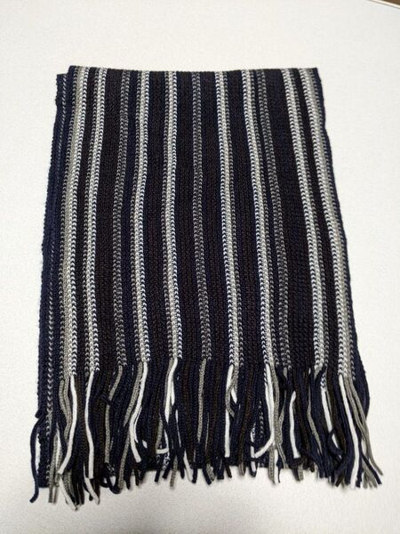 クーポン使用で200円引きです 新品! マフラー
