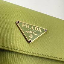 13987/ PRADA プラダ 財布 グリーン 緑 ナイロン ウォレット ブランド品 箱付き_画像4