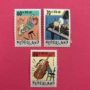 外国未使用切手★オランダ 1992年 児童福祉 3種