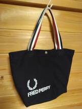 FRED PERRY フレッドペリー　トートバック　ネイビー　美品　人気ブランド　送料無料_画像1