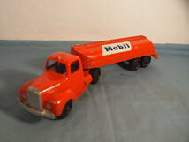 1950~60年代アメリカ トットシー(Tootsie Toy)製 モービルタンカー_画像1