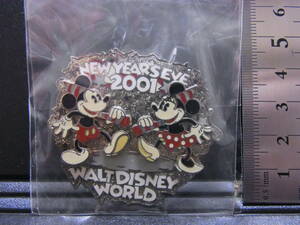 海外ディズニー 限定 5000個 walt disney world new years day 2001 ミッキー ミニー ピンバッジ disney