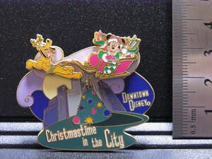 海外ディズニー 限定 1500個 christmastime in the city プルートトナカイ ミッキーサンタ ソリ ピンバッジ downtown disney