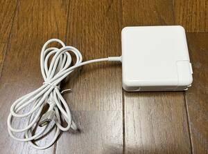 85W Magsafe Power Adapter A1424 18.5-20V 3.6-4.6A ACアダプタです。