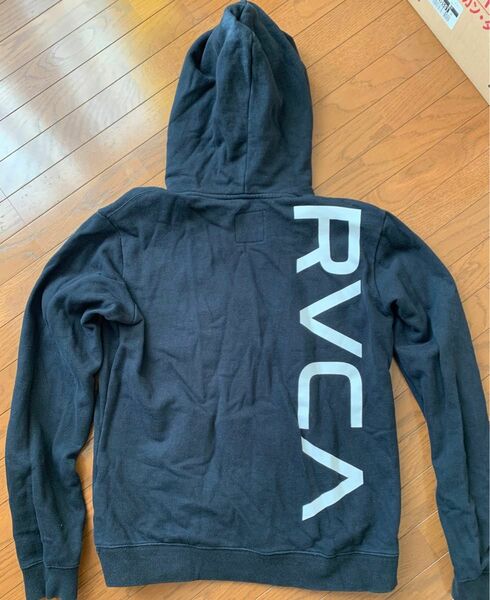 ☆送料込☆ RVCA ルーカ　フーディー　パーカー　ブラック　Sサイズ