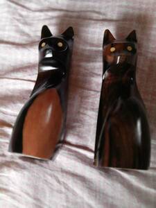 フィリピン製、黒檀の猫の置物、15cm　　　　　　　　　　　　　　　