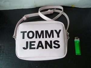 TOMMY JEANS