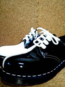 【Dr.MARTENS】ドクターマーチン 1461 TOKYO 3ホールシューズ UK5 (24cm ) CORE PRINT 3 EYE SHOE BLACK+WHITE PATENT 入手困難【美品】