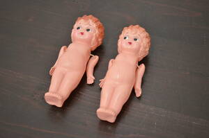 ★R-043634　古いセルロイドの人形　2体セット　子供　昭和レトロ　日本製(ベティちゃん)
