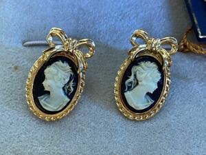  antique? antique goods? earrings? earrings?WEDGWOOD? accessory? dirt equipped..