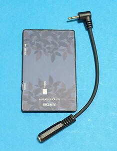 送料無料 即決 SONY ICR-520 小型ラジオ カードラジオ AMのみ モノラル 2.5MMイヤフォン変換ケーブル付属 ボタン電池付 動作品 管机上