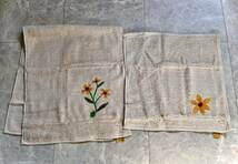 〈Sybillaシビラ〉厚地！フェイスタオル+ハンドタオル計２枚　花柄刺繍入　品番シール付_画像2