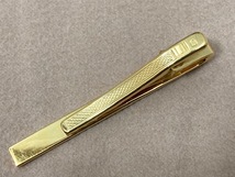 3641* dunhill ダンヒル ゴールドカラー 金色 カフス タイピン セット メンズ アクセサリー ネクタイピン カフスボタン ケース付 中古美品_画像4