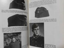 洋書 ドイツ軍 軍装・徽章写真資料本 Uniforms & Traditions of the German Army 1933-1945 vol.1 R James Bender 1992年発行[10]C0747_画像3