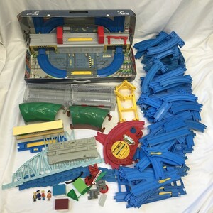 TOMY プラレール ひろげて立体 トミカとプラレールの街マップ 電車 列車 線路 レール 大量 おもちゃ Y1220-29