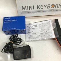 CASIO MINI KEYBOARD SA-76 カシオ ミニキーボード 持ち運び 携帯 動作確認済み アダプター付 電池稼働 D1203-44_画像5