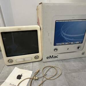 eMac デスクトップパソコン A1002 M8891J/A 箱付　Apple アップル パソコン 秋