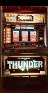  collection . does 4 serial number Thunder v first generation slot machine slot apparatus 