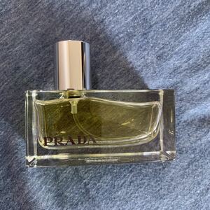 PRADA プラダ　アンバー　オードパルファム　EDP 香水　30ml ほぼ満タン