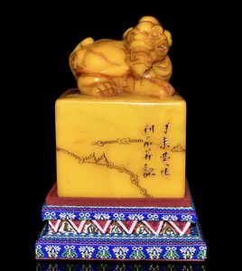 ▽鴻▽寿山石 田黄石 細密彫 神獣印章 箱付 置物 古賞物 中国古玩 中国古美術