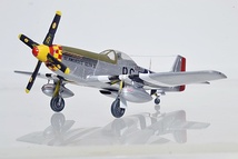 1/144 【完成品】☆ P-51Dマスタング　チャールズ・E・イェーガー大尉_画像4