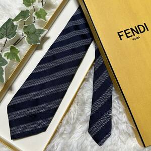 FENDI フェンディ ズッカ柄 ネイビー ネクタイ 美品 素敵 メンズ 人気モデル 送料無料 カッコいい 総柄 人気デザイン ビジネス 高級 成人式