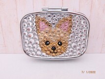 ○ヨークシャーテリア(Ｃ)○ ハンドメイド ピルケース デコ(犬 服 雑貨 グッズ プレゼント スガッキーデコ)_画像1