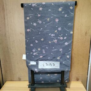 【新品】反物 正絹 絹100％ ときめき 紅葉 銀杏 桜 格子 グレー 灰色 着物 和装 成人式 日本 JAPAN アンティーク 正装 シルク お正月