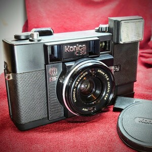 Q83【フラッシュ/シャッターOK】KONICA C35 AF コンパクト フィルムカメラ コニカ LENS HEXANON F:2.8 38mm 昭和レトロ