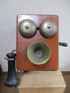 デルビル磁石式壁掛電話機　　g