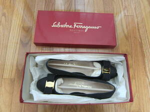 Ferragamo　　フェラガモ　　パンプス　　　SEMPIONE　　６C　　23.5cm 　　　中古　良好品！