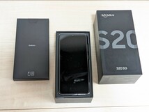 SAMSUNG Galaxy S20 5G ドコモSC-51A SIMフリー ケース、ケーブル、イヤホン付属_画像1